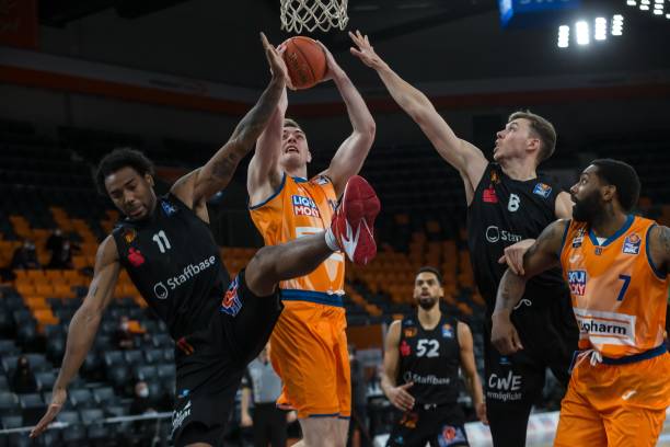 努力争夺更 努力争夺更