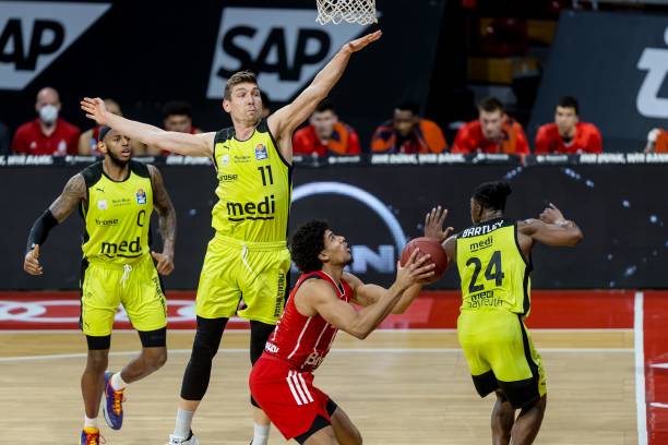 宫在客场挑 宫在客场挑